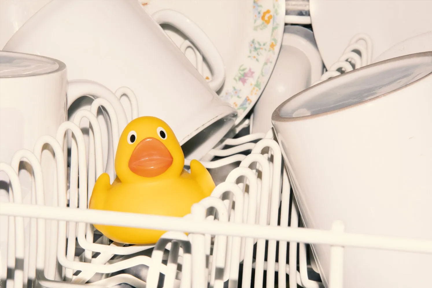 Czym zastąpić kostki do zmywarki – sprawdzone alternatywy, które naprawdę działają