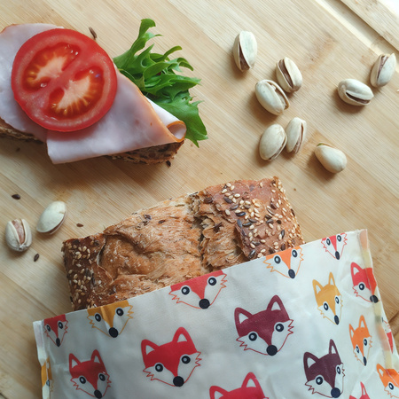 Beeswax food bags “Foxes” L 23 × 32 cm – 1 pc.