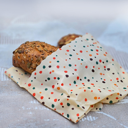 Waxwing "Dots" size "M" 25 x 25 cm 1 pcs.